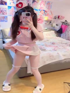 希望能有个男人能看穿我的脆弱跟我说一句来给我当狗我养你这句话