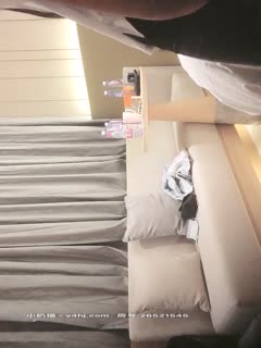 这么漂亮的妹子，穿上黑丝干，狠狠地抽插还不够，还要掐脖子